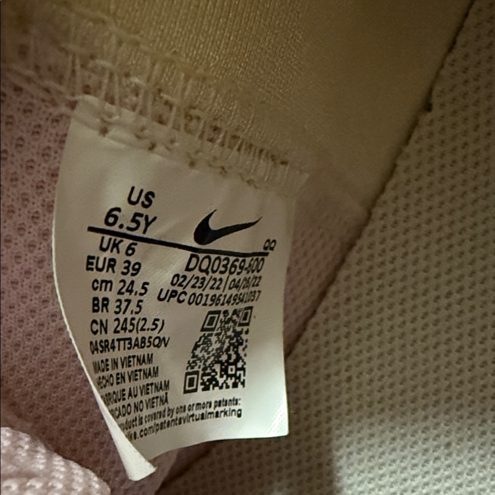 Nike Women's Pink High-Top Sneakers - Picture 4 of 4